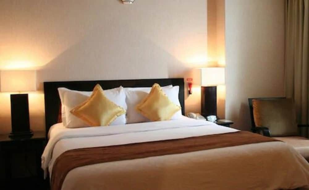 Hotel Pacific Balikpapan Deluxe Room, Non Smoking, City View 2