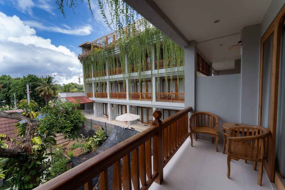 undefined Komodo Lodge