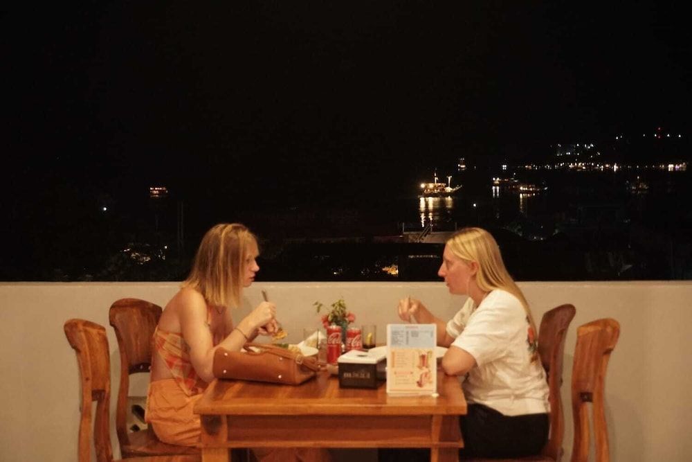 undefined Komodo Lodge 6