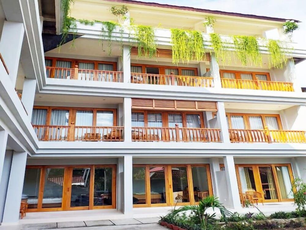 undefined Komodo Lodge 3