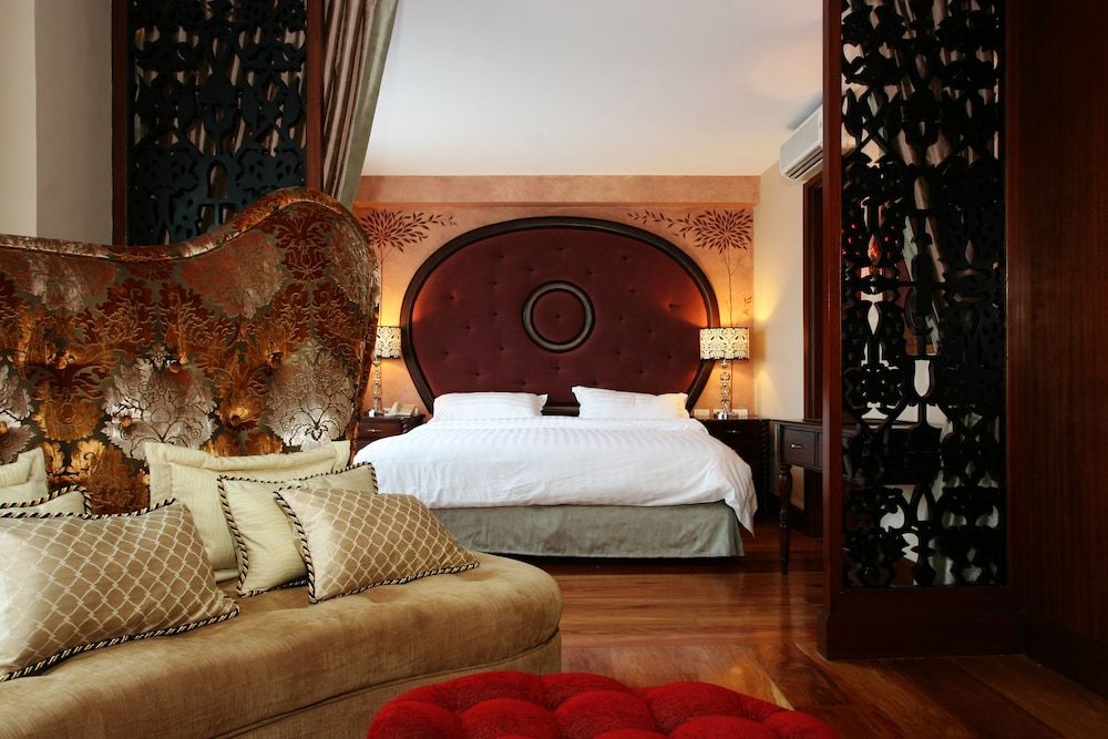 undefined Hotel Celeste 2