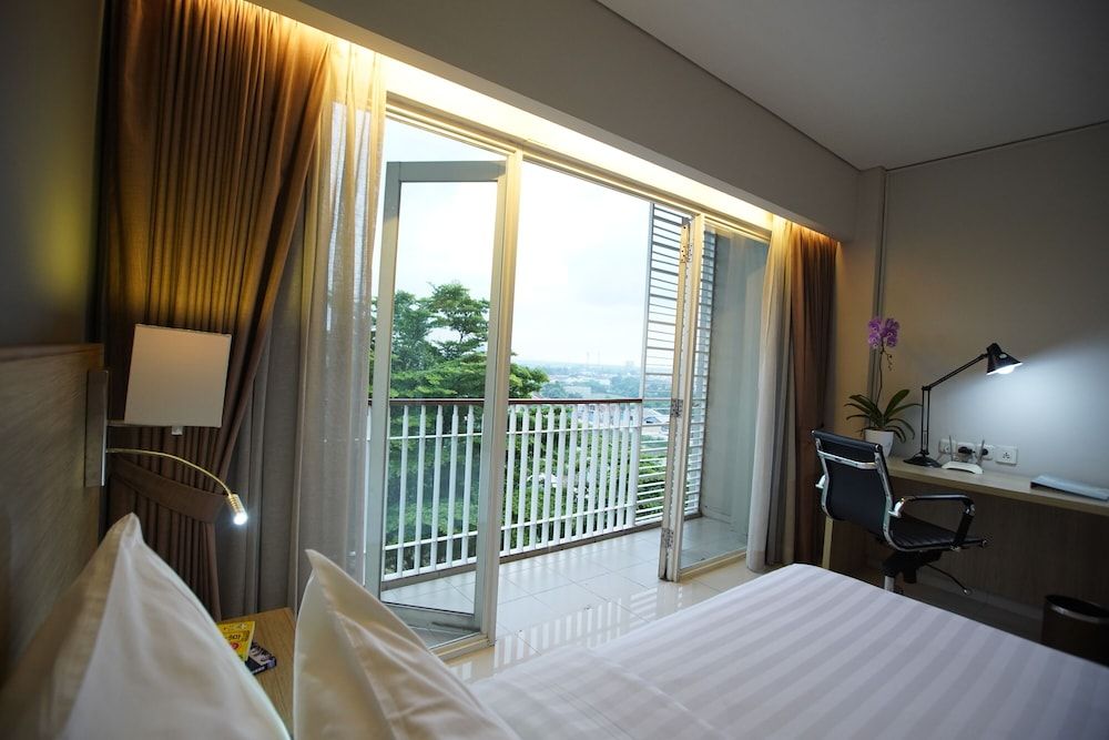 TreePark Karawang Deluxe Room 6