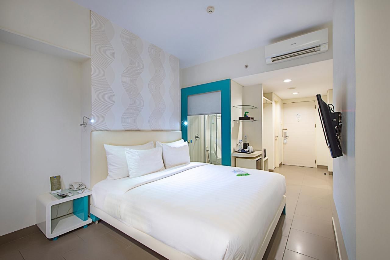 undefined Blue Sky Hotel Petamburan 4