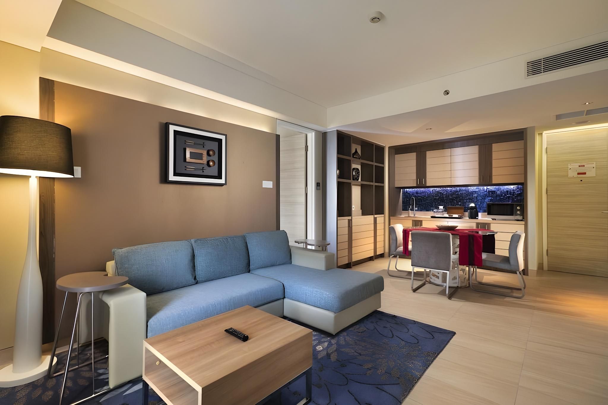 Suite with Pool View