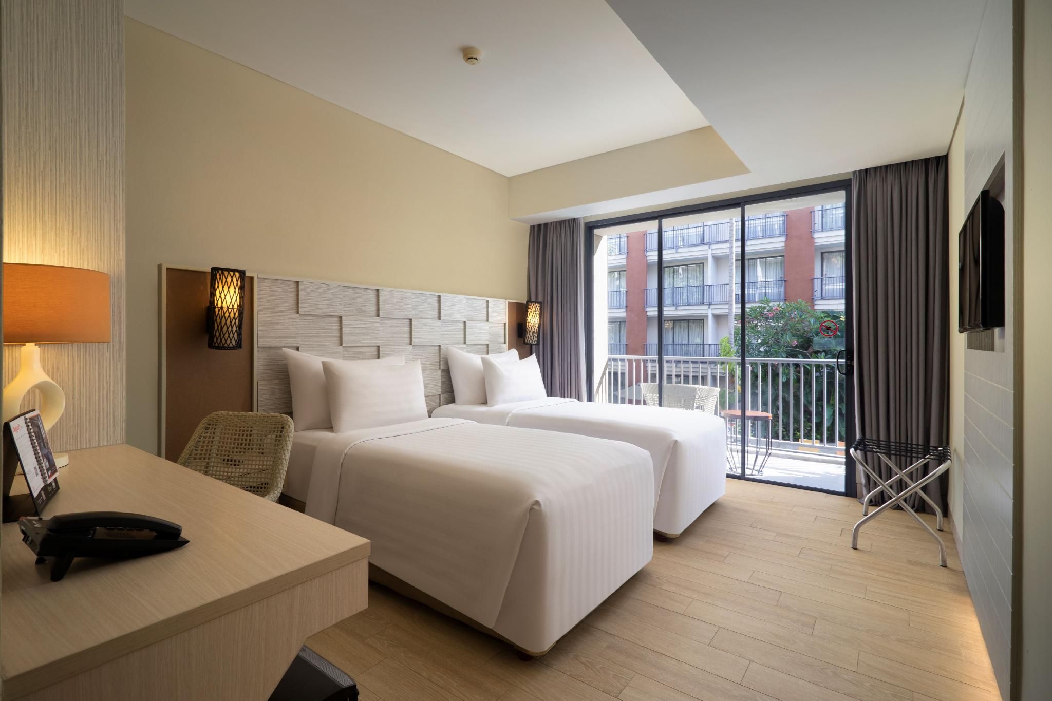 Deluxe Room with Pool View