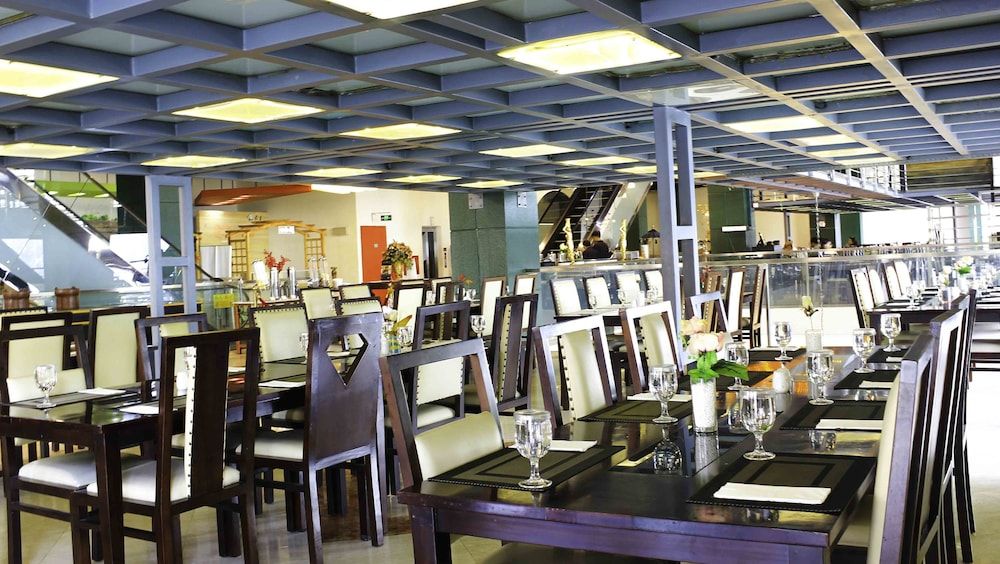 undefined Amos Cozy Hotel & Convention Hall 4