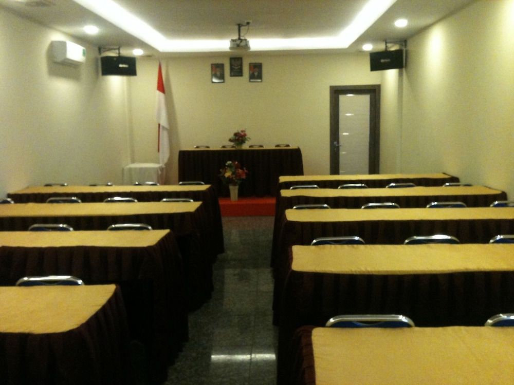 undefined Hotel Golden Gate 7