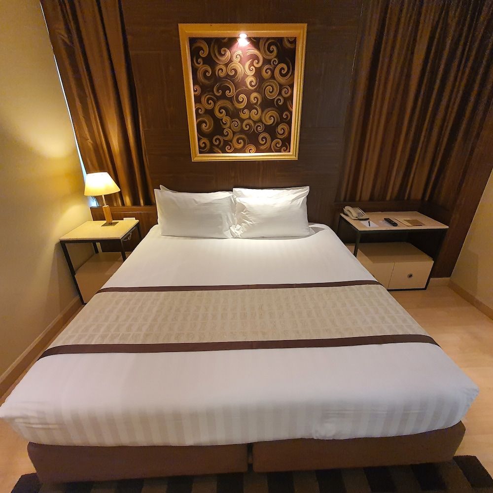 Grand One Bedroom Suites