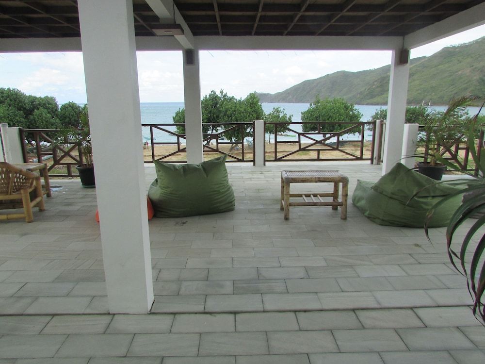 Friends Beach Hotel