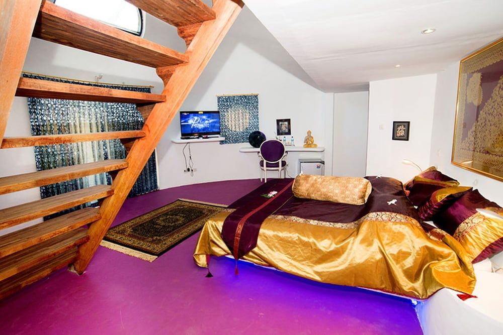 1 Bedroom Loft Jacuzzi Villa