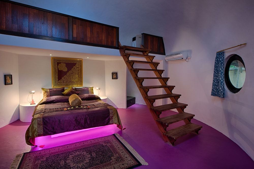 1 Bedroom Loft Jacuzzi Villa