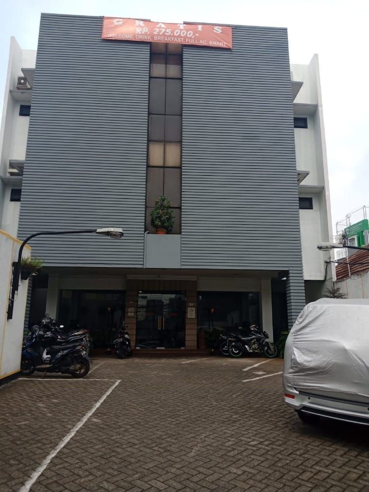 undefined Hotel Caravan Tanah Abang 4