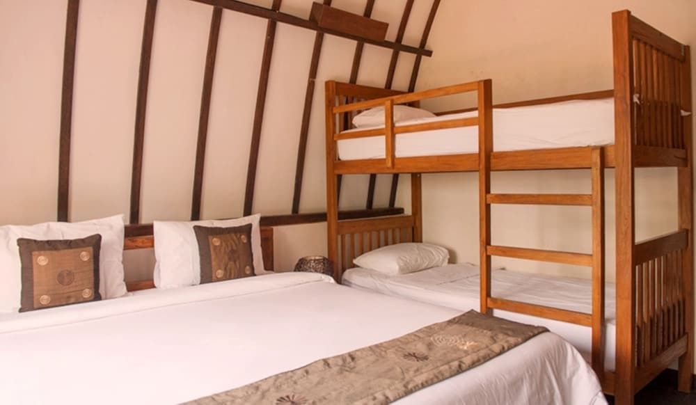 Sea View Poolside Bungalow with Extra Bunk Bed
