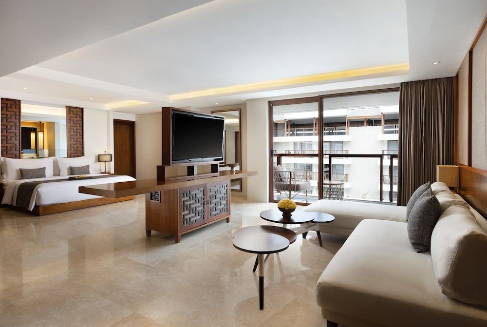 The Bandha Hotel & Suites Deluxe Suite with Spa Bath and Daily Beers 6