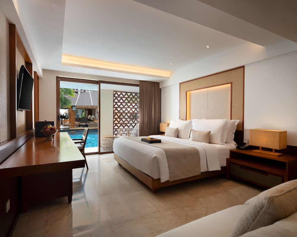 The Bandha Hotel & Suites Premier Deluxe Lagoon Access with Daily Beers 3