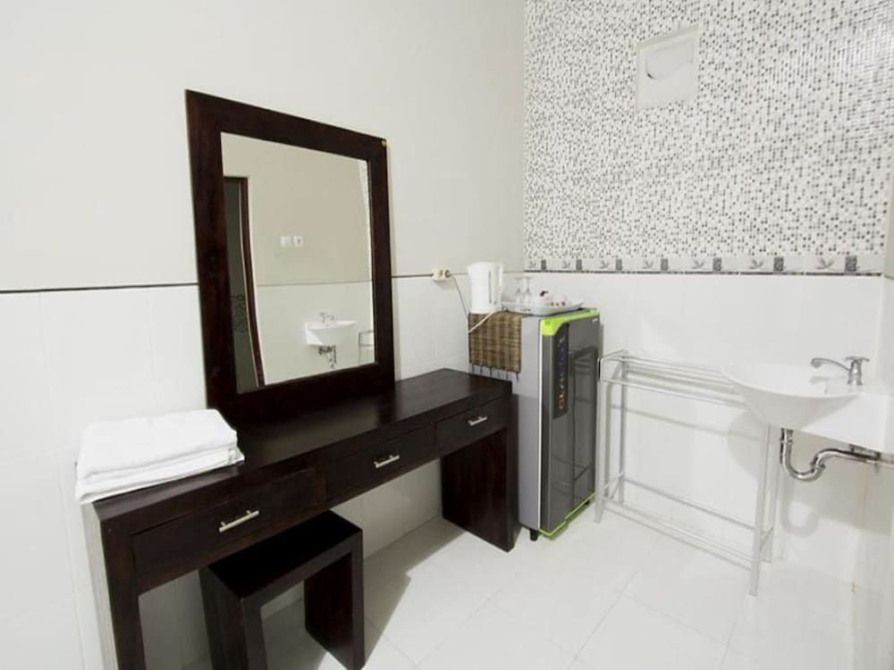 Wana Kubu Homestay Standard Double Room 19