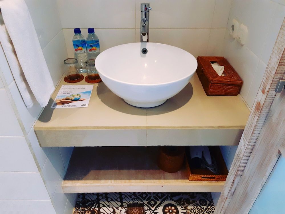 The Beach House Resort Superior Room with Pool View 10