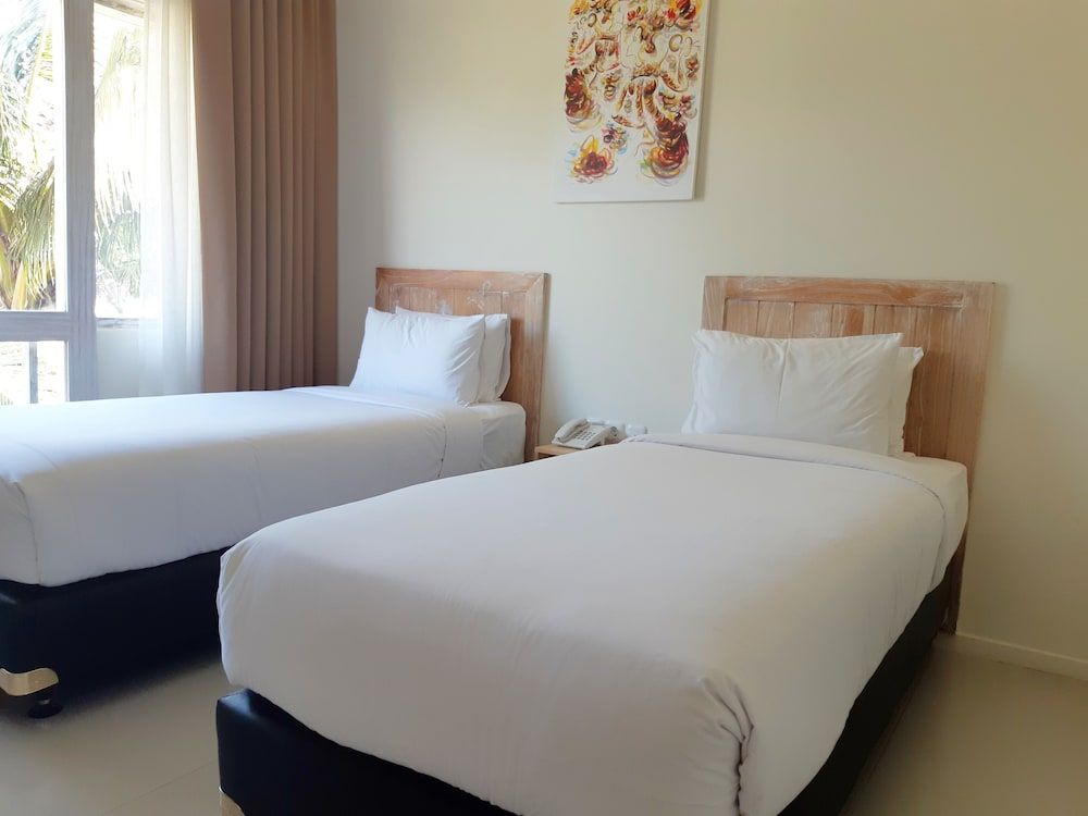 The Beach House Resort Superior Room with Pool View 6