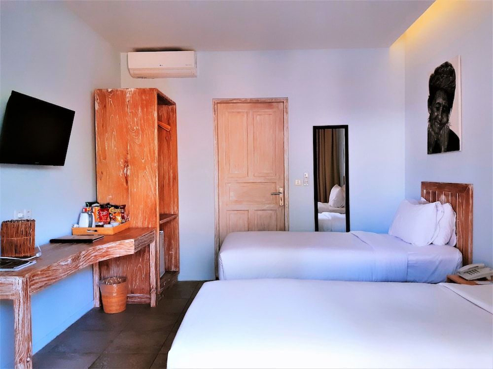 Deluxe Room, Pool Access