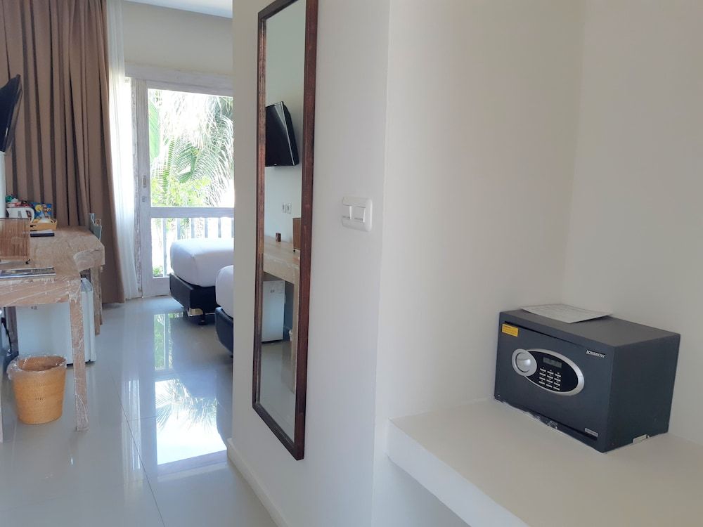 The Beach House Resort Superior Room with Pool View 15