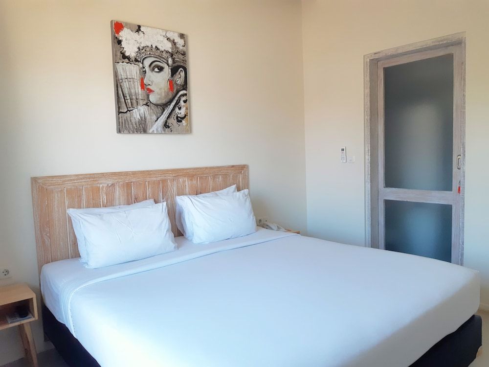 The Beach House Resort Superior Room with Pool View 7