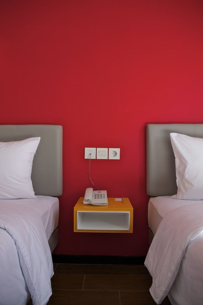 Smart Room Hollywood