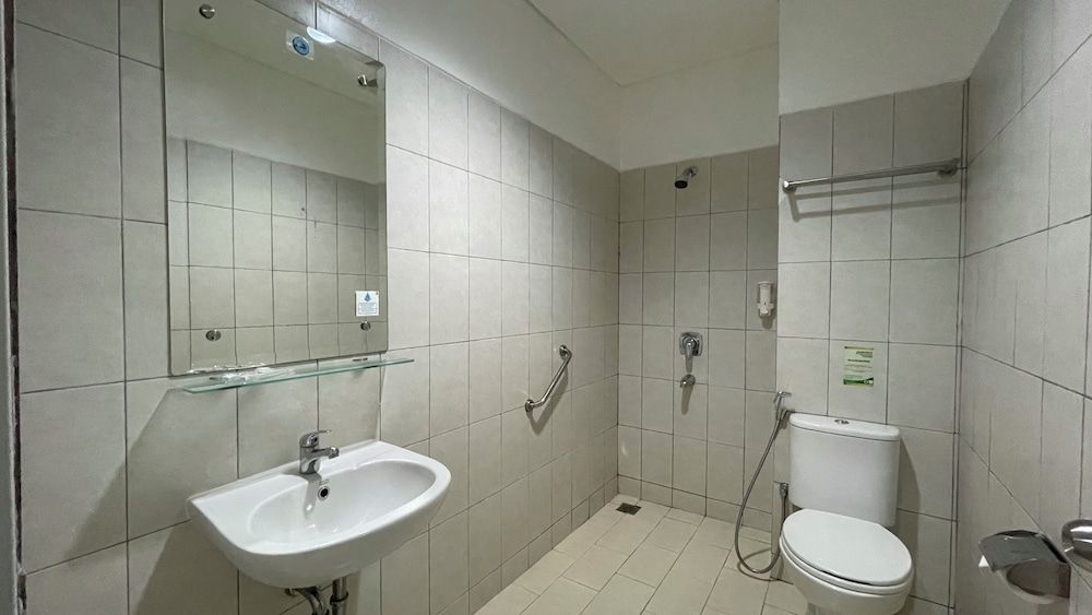 IZI Hotels Superior Twin Room 4