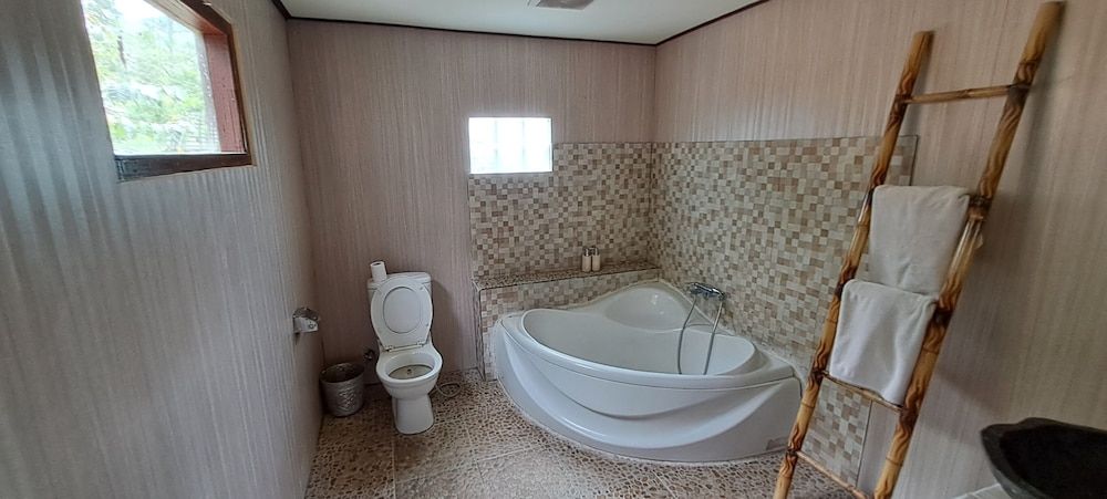 The Kayuan Standard Studio, 1 Queen Bed, Mountain View 5