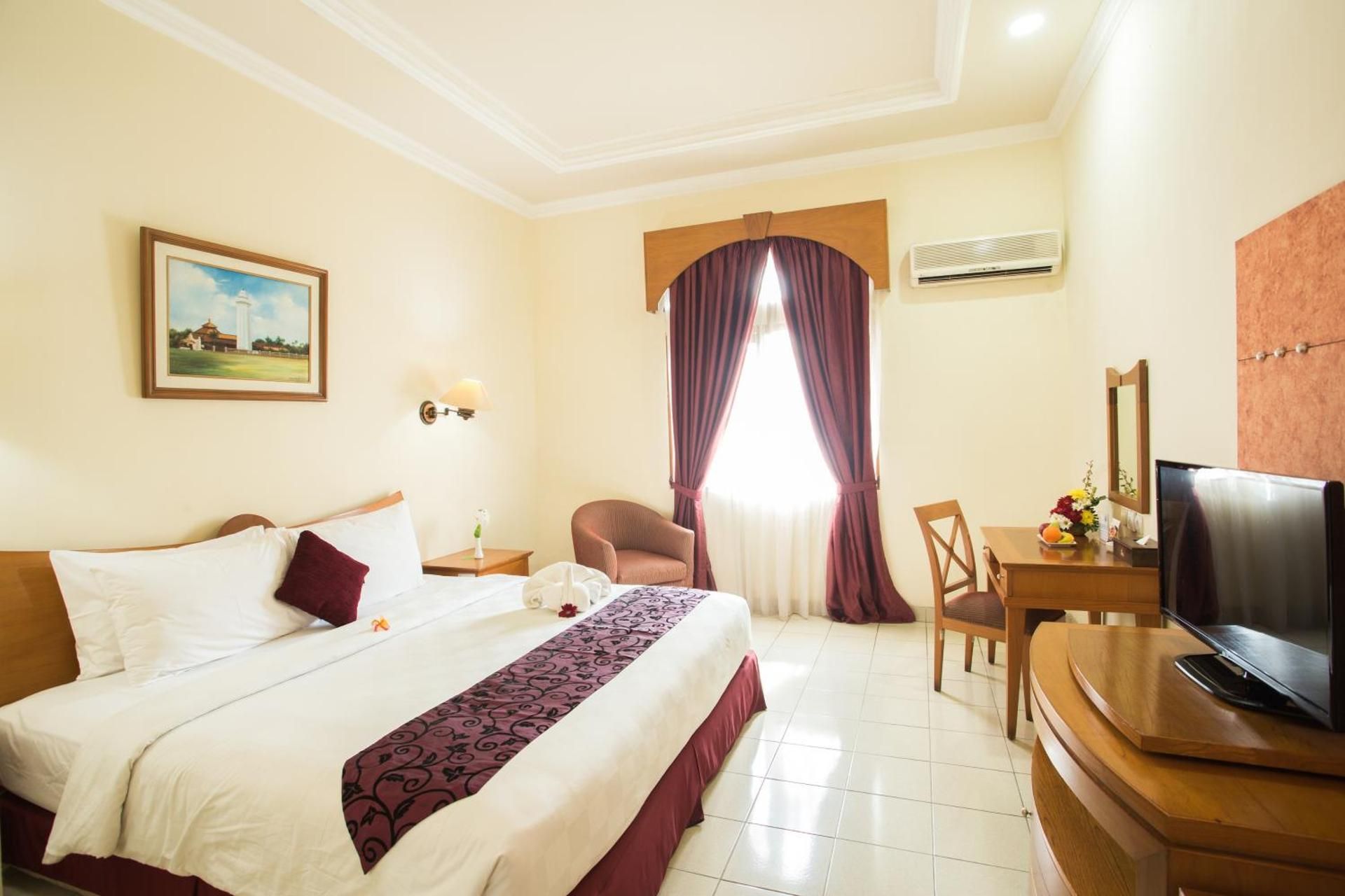 The Royale Krakatau Hotel Superior King Room