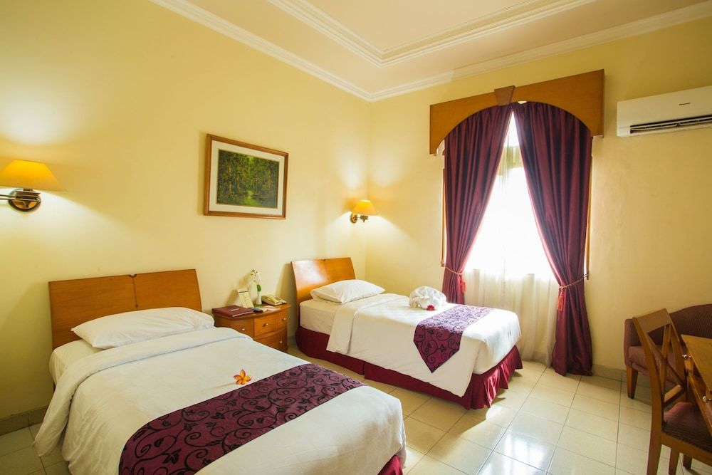 The Royale Krakatau Hotel Cottage Superior Twin