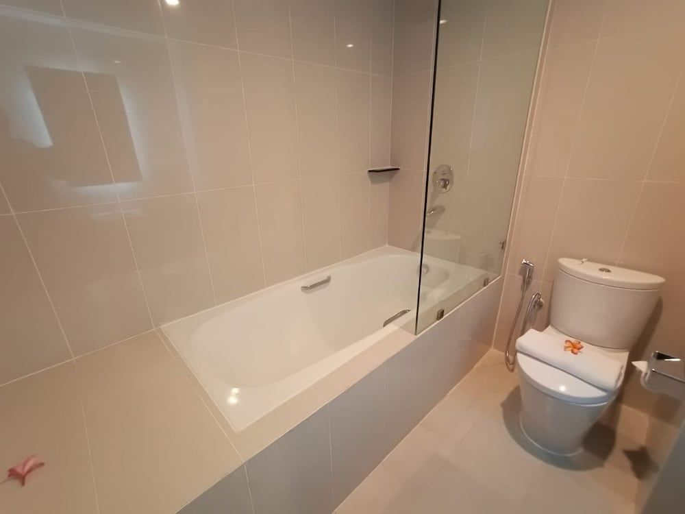 The Royale Krakatau Hotel Suite Tower King 3