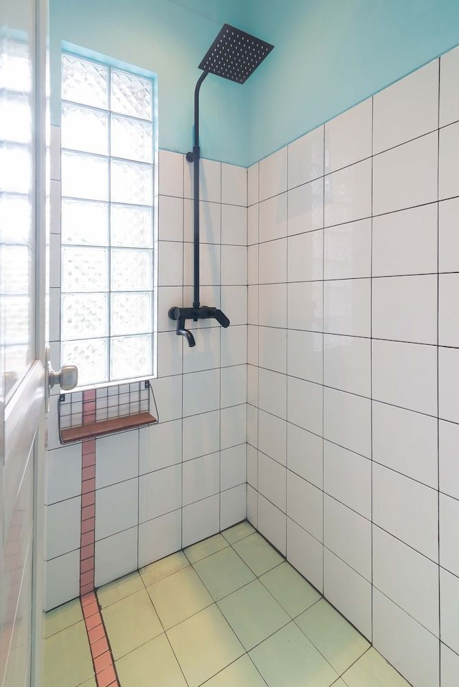 Wonderloft Hostel Kota Tua Economy Twin Room, Shared Bathroom 6