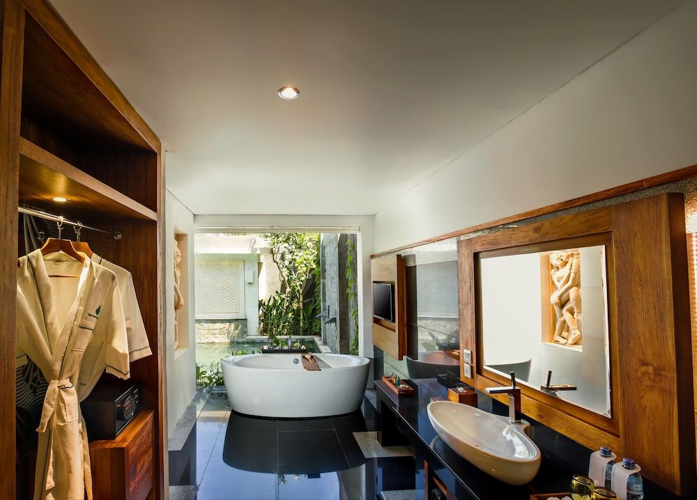 The Leaf Jimbaran Family Villa, 3 Bedrooms, Private Pool 5