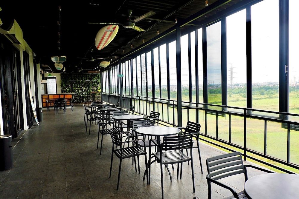 undefined Lemo Hotel Serpong 8