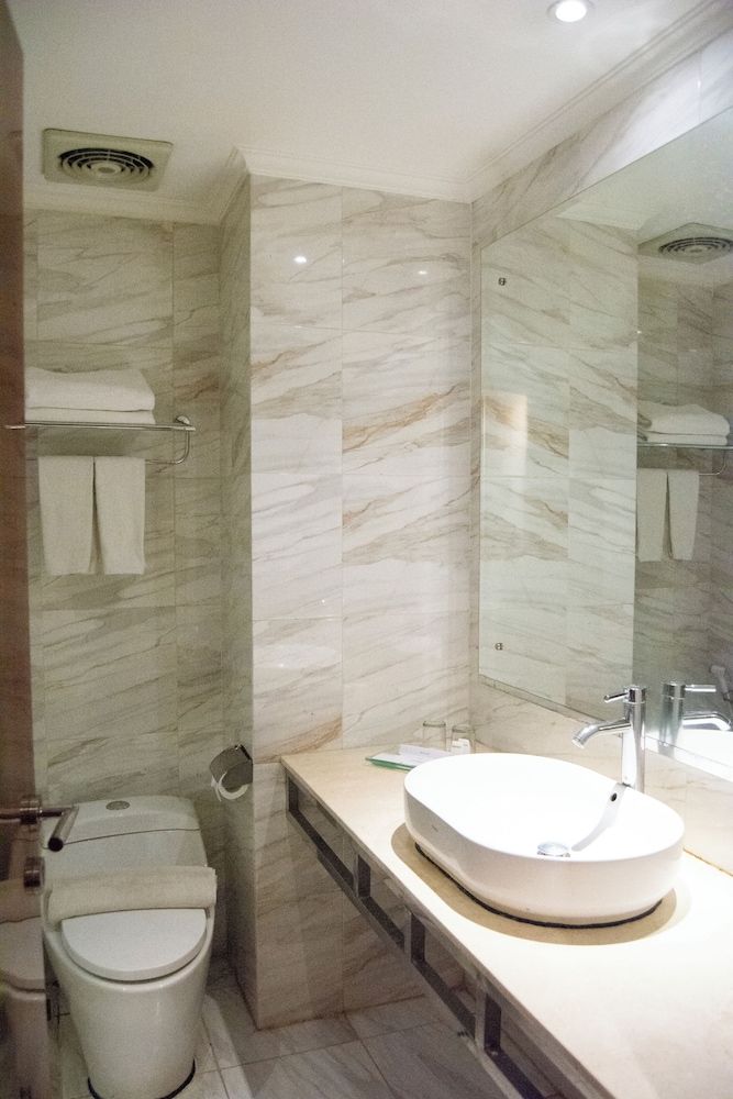 Royal Asnof Hotel Deluxe Double Room 3