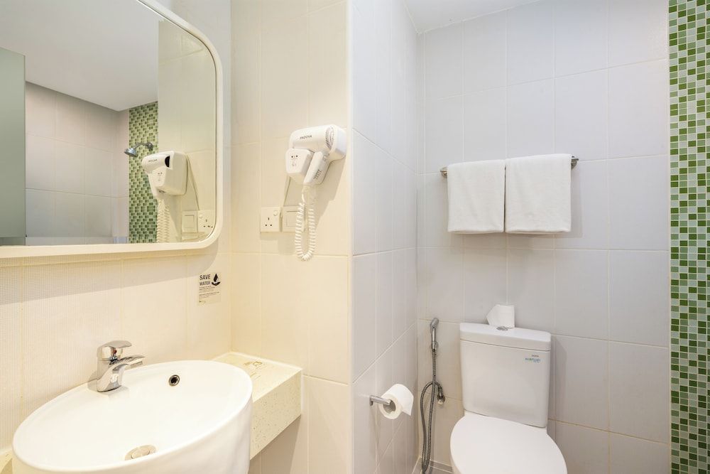 Zest Harbour Bay Batam by Swiss-Belhotel International Zest Queen Room 16