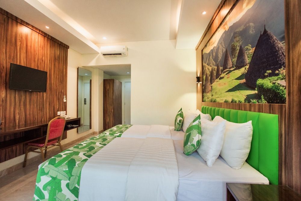 Sylvia Resort Komodo Labuan Bajo Premier Double or Twin Room, Hill View 5
