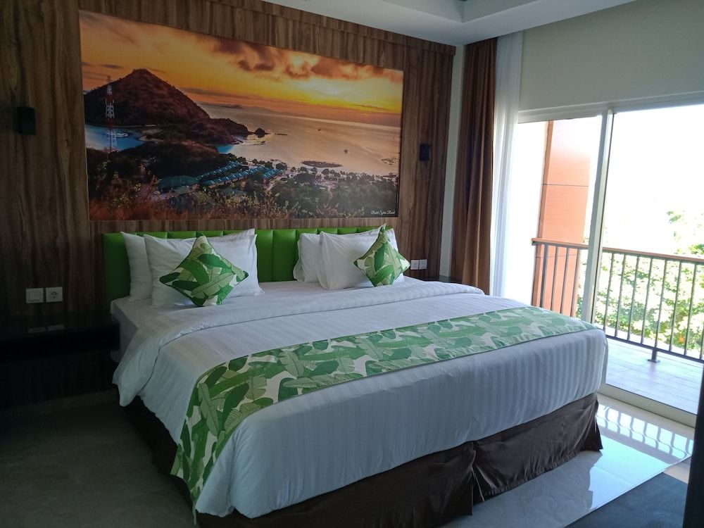 Sylvia Resort Komodo Labuan Bajo Premier Double or Twin Room, Hill View 7