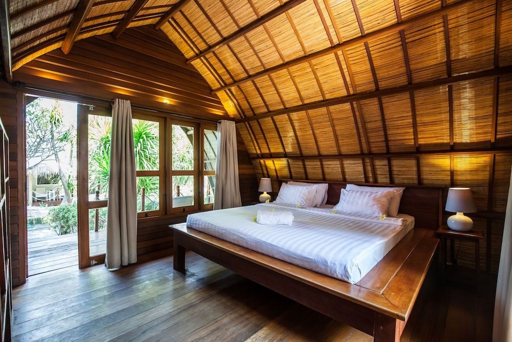 Manta Dive Gili Trawangan Resort Traditional Bungalow Hollywood Twin