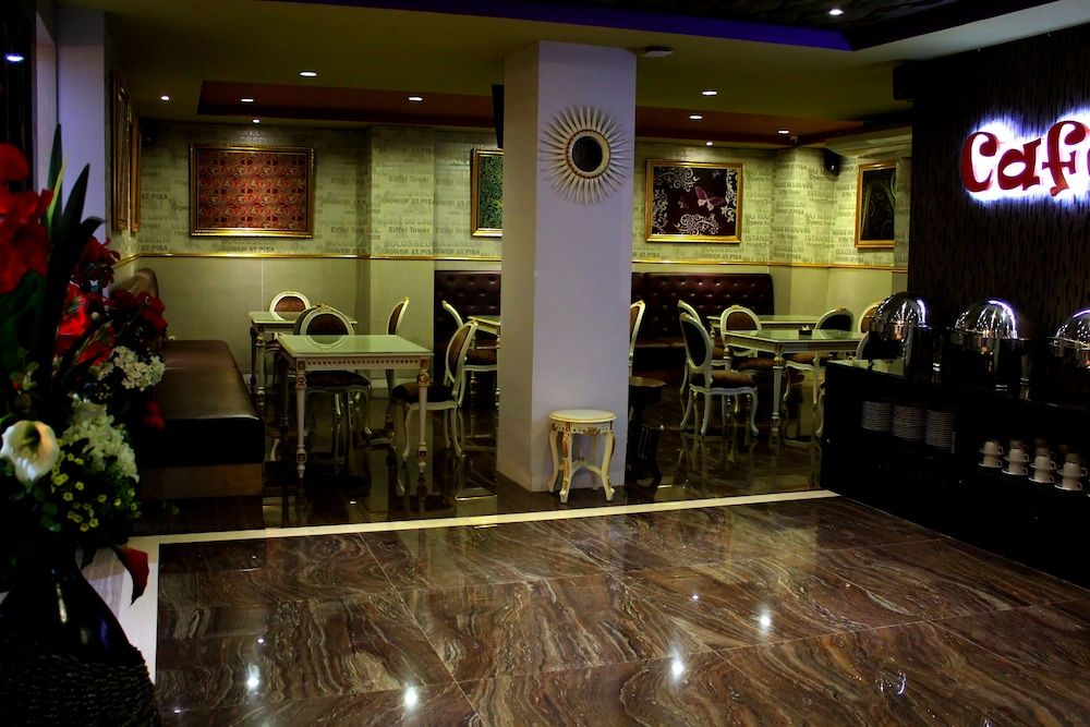 undefined Grand Batik Inn 7