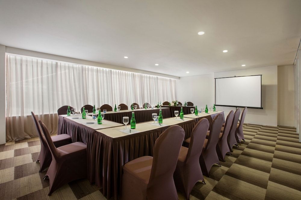 undefined Hotel GranDhika Iskandarsyah 10