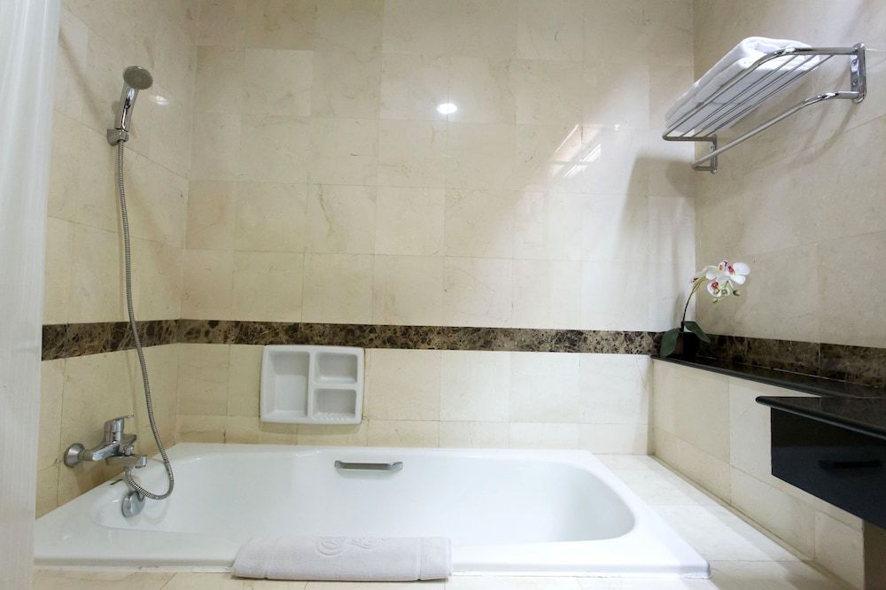 undefined Roosseno Plaza 9