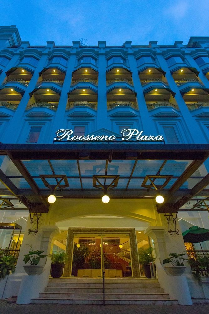 undefined Toeti Roosseno Plaza 6