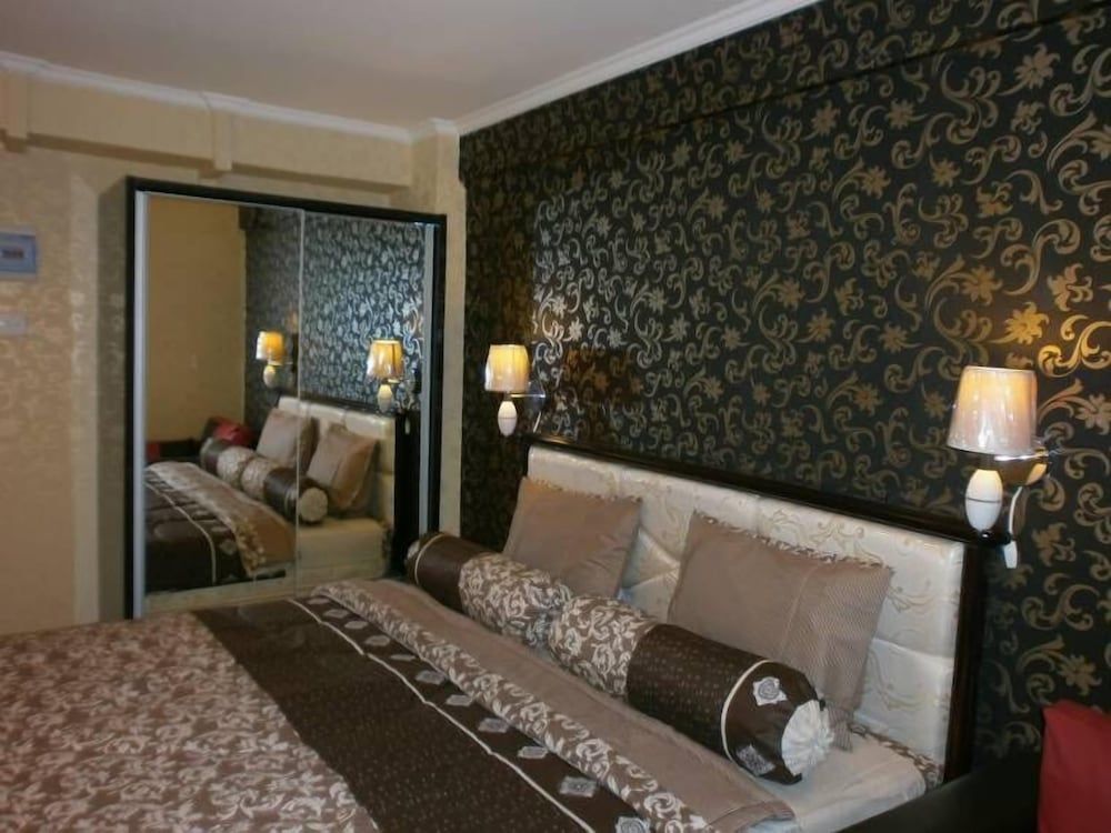 undefined Hajjah Ririn's Kebagusan City