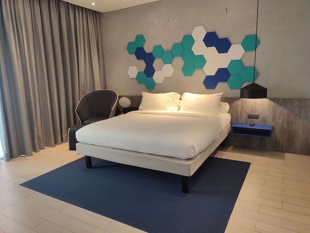 undefined Ibis Styles Batam Nagoya 3