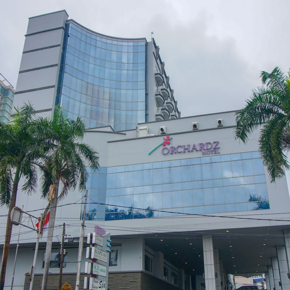 undefined Orchardz Hotel Industri 8