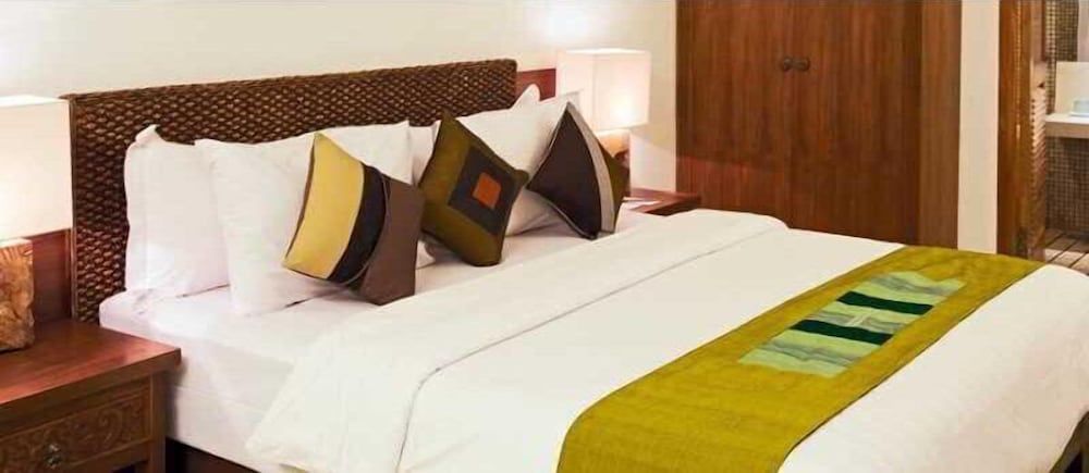 Deluxe Room (Corner)