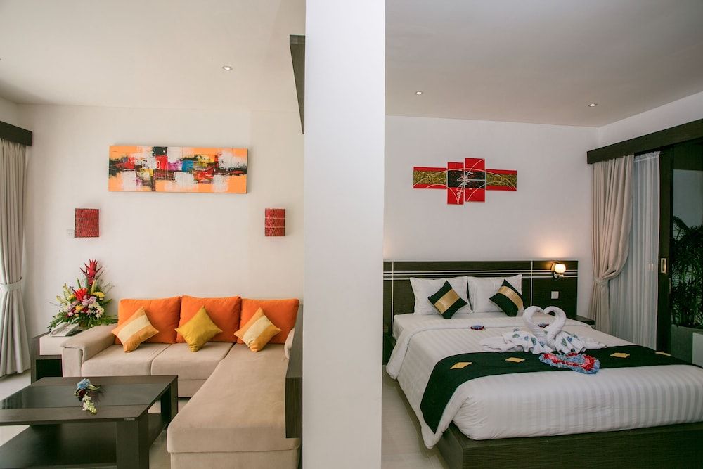 Deluxe Room (Living Room)
