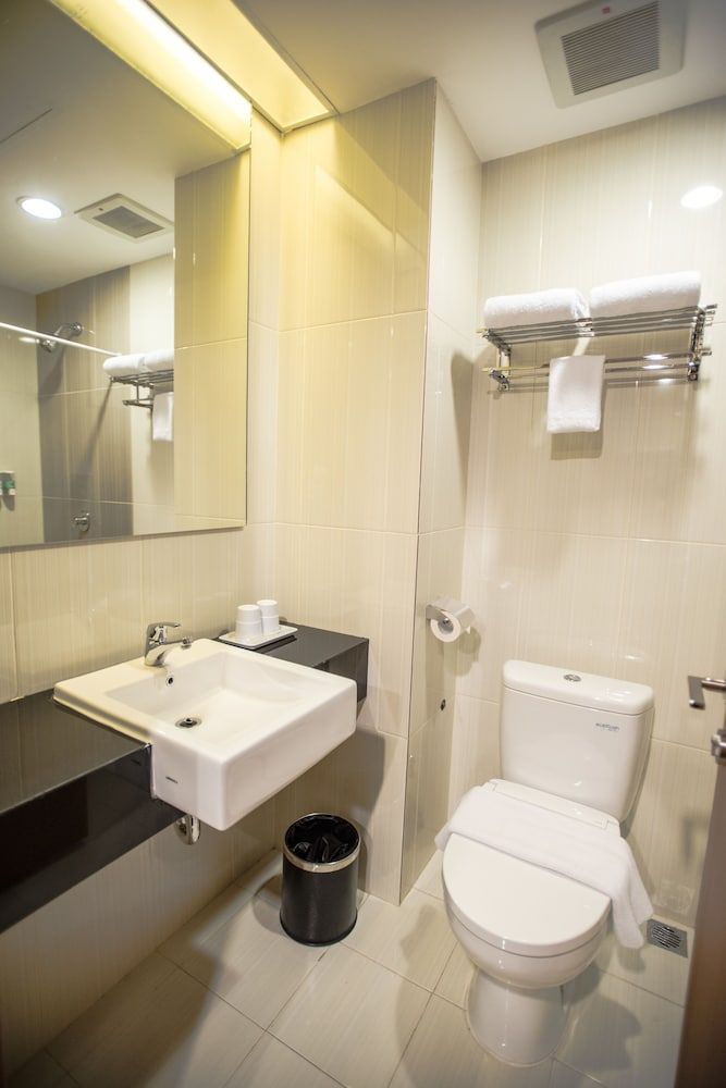 Happy Inn Melawai Superior Room 8