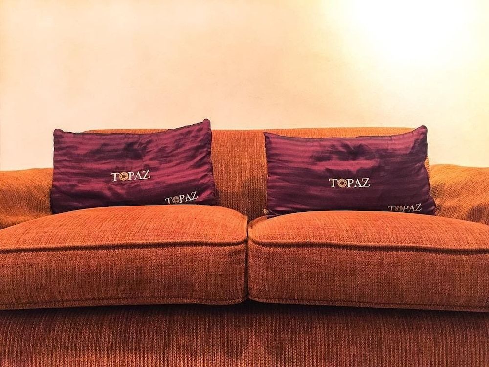 undefined Topaz Residence 10